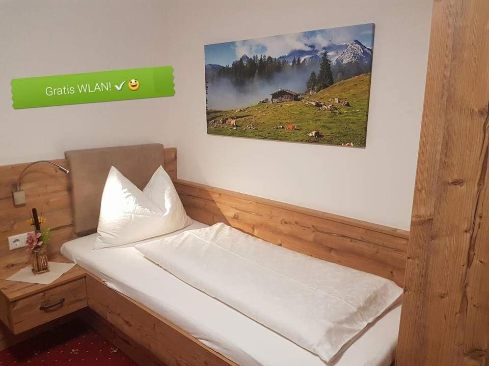 Oberauer Wagrain - Die Eco Familien Hotelpension B&B Room photo